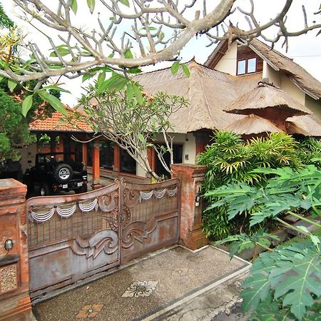 Villa Asih Ketewel Buitenkant foto
