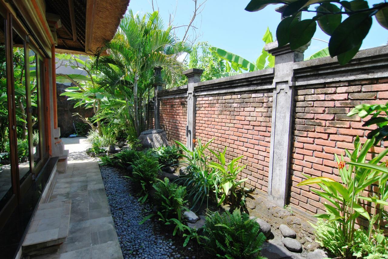 Villa Asih Ketewel Buitenkant foto